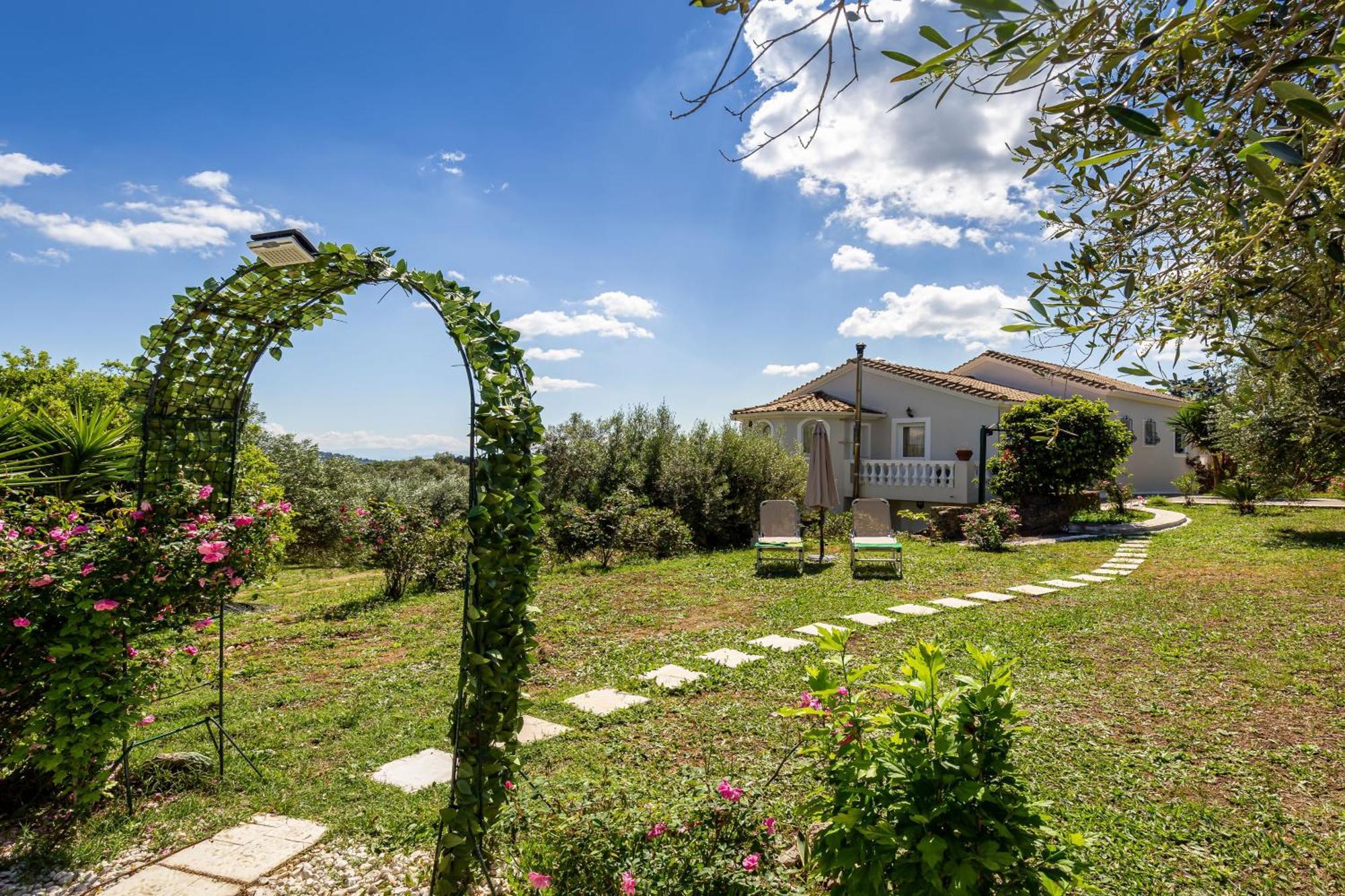 Villa Classical Anta Ágios Ioánnis