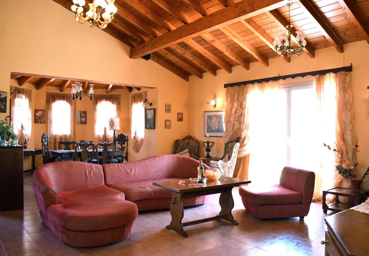 Villa Classical Anta *